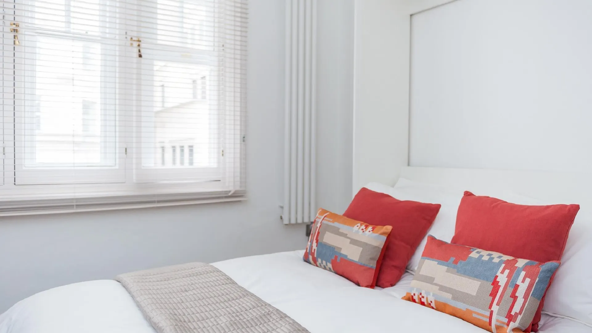 Protem Cannon Street Apartment London