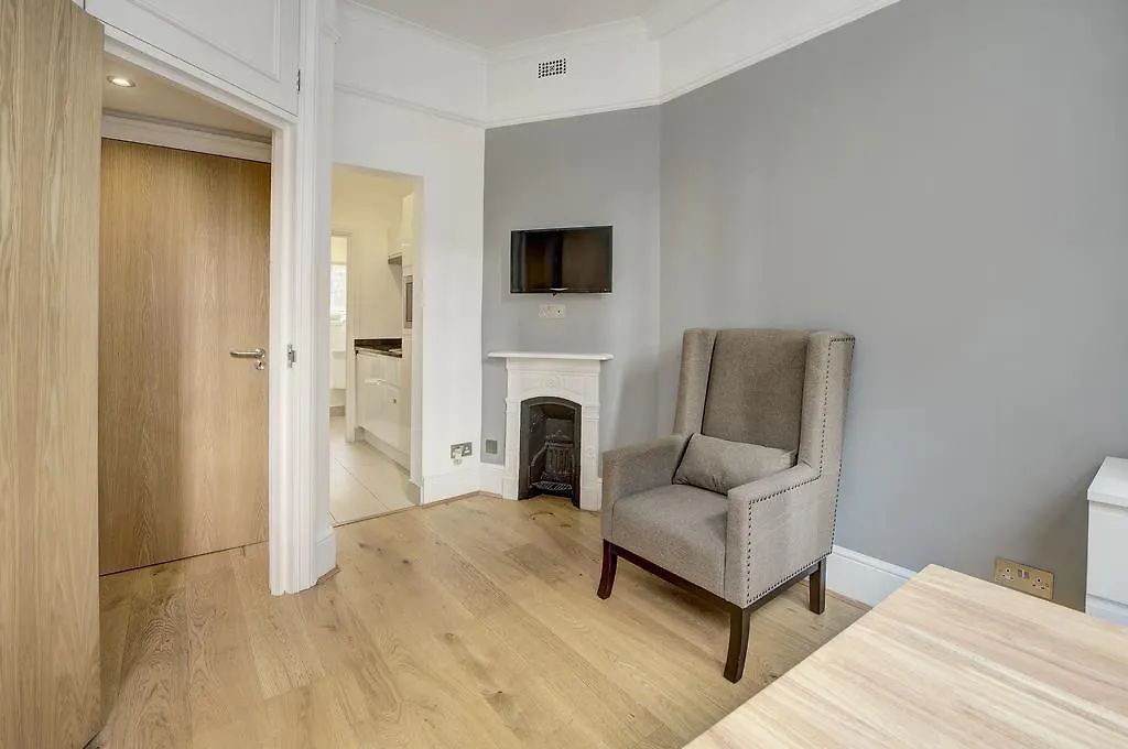 Protem Cannon Street Apartment London