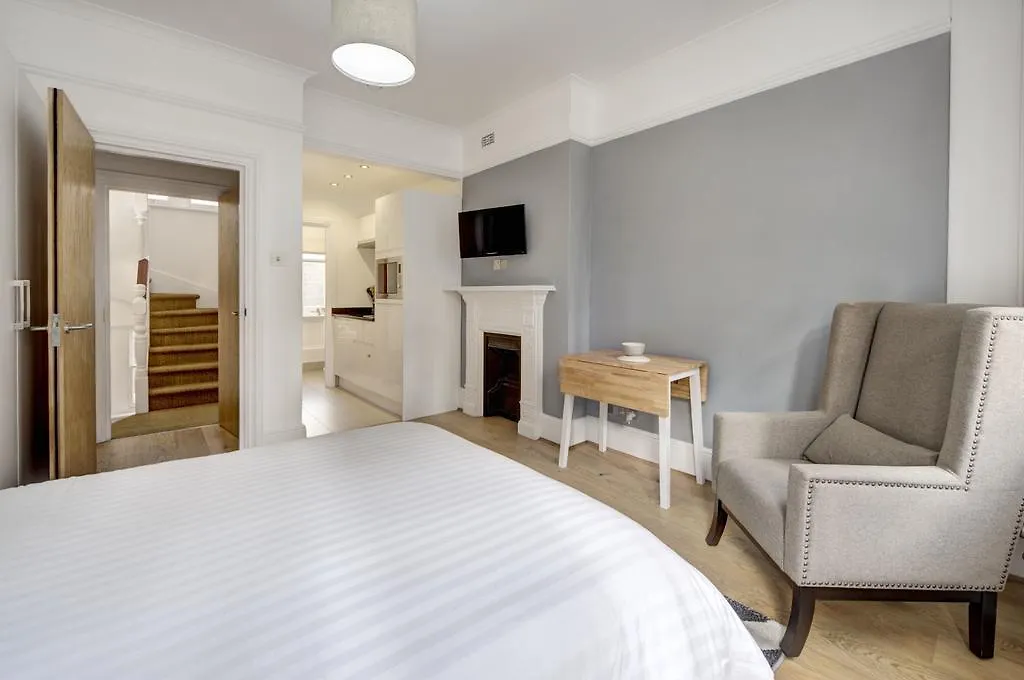 Protem Cannon Street Apartment London